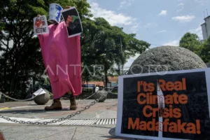 Aksi Hari Bumi di DPR Soroti Krisis Iklim 2026