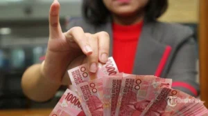Antisipasi kenaikan harga saat nilai rupiah melemah di 2026