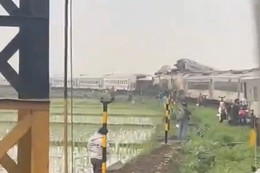 Daftar 19 KA Jarak Jauh Dibatalkan: Imbas Kecelakaan Bekasi