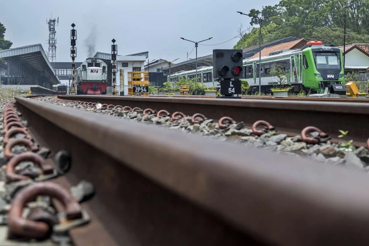 Elektrifikasi jalur kereta PT Danantara Mulai 20 Mei 2026