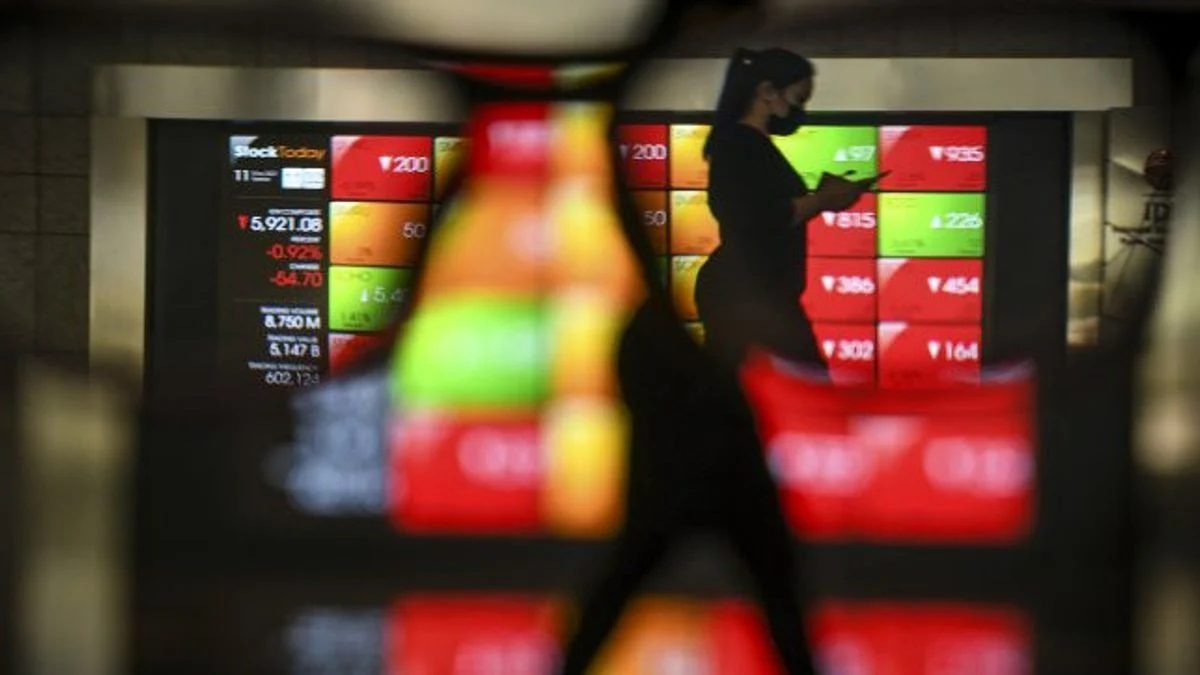 IHSG Rawan Terkoreksi, Simak Proyeksi Pasar Selasa 28 April 2026