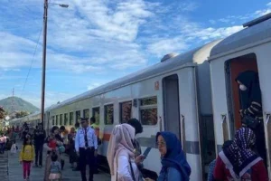 Jadwal Kereta Daop 6 Batal Akibat Kecelakaan Kereta Bekasi