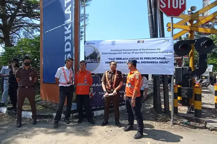Normalisasi 17 Perlintasan Sebidang oleh KAI Sumut untuk Keamanan