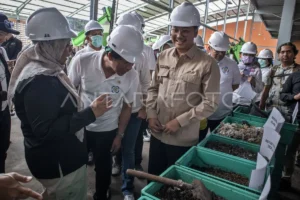 Tinjauan TPST Banyumas oleh Presiden Prabowo dan Menteri Lingkungan Hidup